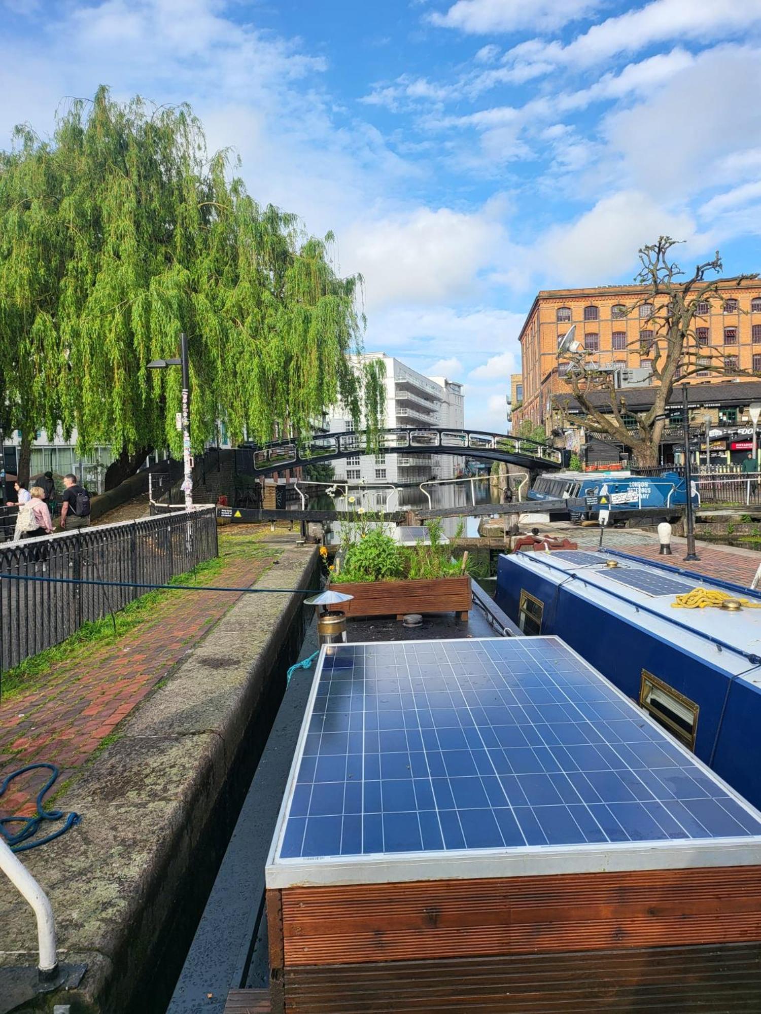 Lovely Canal Boat In Little Venice For Family & Friends London Eksteriør billede
